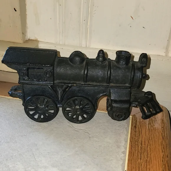 Vintage  cast iron train engine #50 - Picture 3 of 6